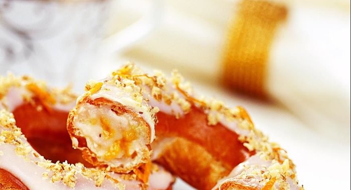 Кольцо с кремом из орехов и апельсинов