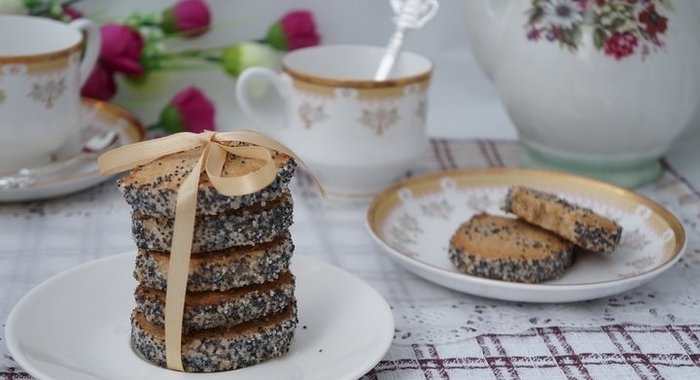 Печенье из гречневой муки с маком