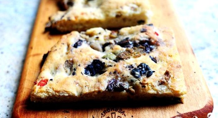 Фокачча с маслинами