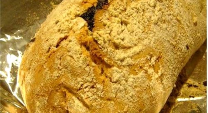 Песочный рулет с черной смородиной