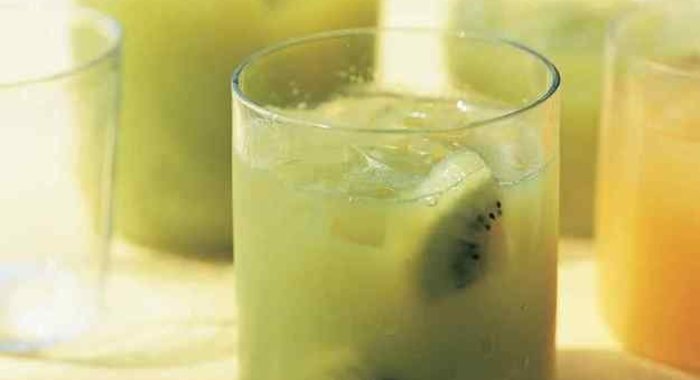 Сок из винограда и киви