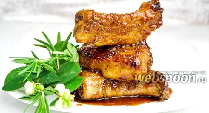 Свиные рёбрышки в маринаде из лука и чеснока