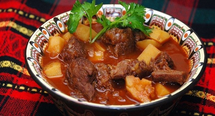 Гуляш из мраморной говядины