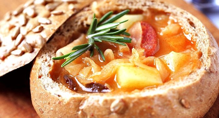 Гуляш в хлебе