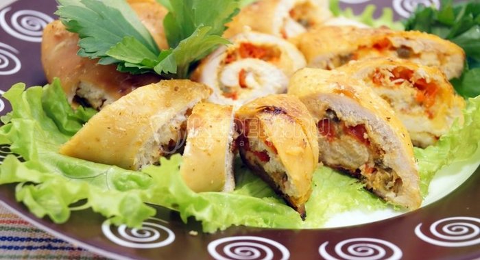 Куриные рулетики с сыром и болгарским перцем