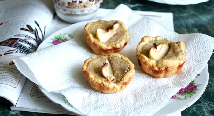 Кексы с яблочным муссом