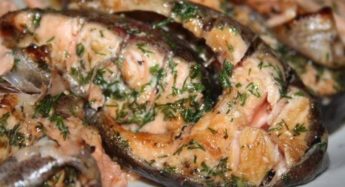 Форель на мангале в укропном маринаде