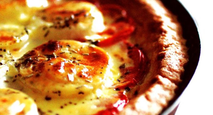 Тарт с томатами и луком