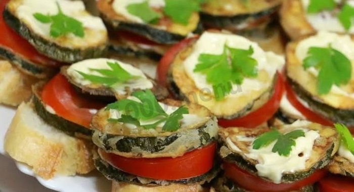 Бутерброды с кабачками и помидорами