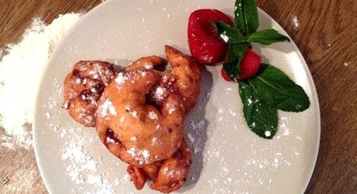 Постные пирожки с фруктами (сухофруктами)