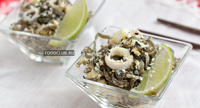 Салат из морской капусты с кальмарами