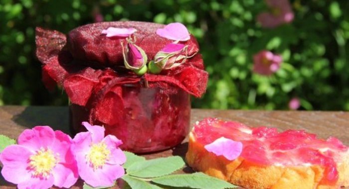 Варенье из лепестков шиповника