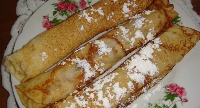 Яблочные блины с изюмом