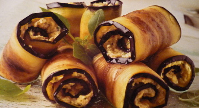 Рулетики из баклажанов