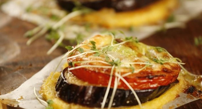 Овощи на поленте