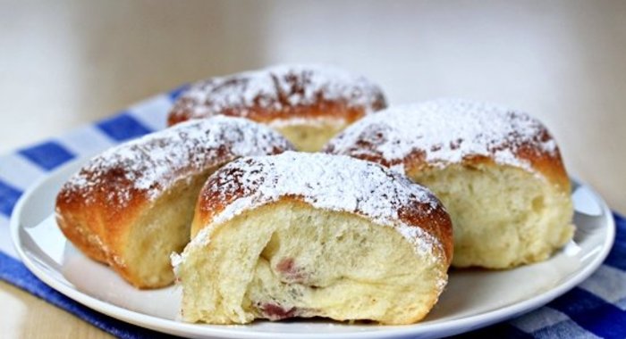 Пирожки с вареньем