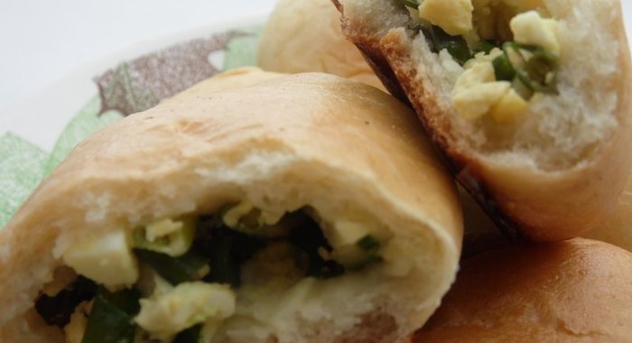 Пирожки с луком и яйцом