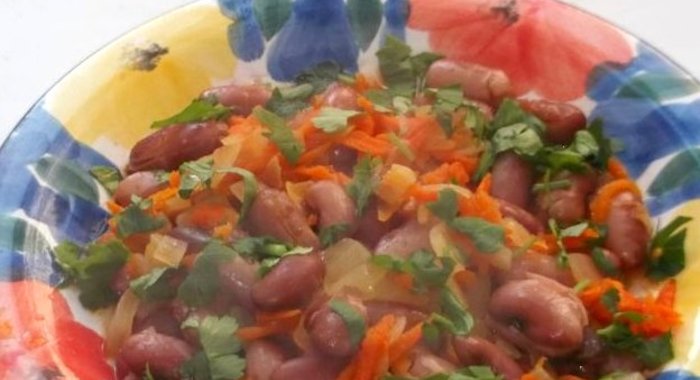 Красная фасоль в томатном соусе