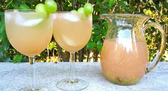 Коктейль с виноградом