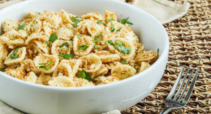 Итальянская паста с хлебными крошками