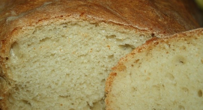 Хлеб ночного брожения (очень похож на чиабатту)