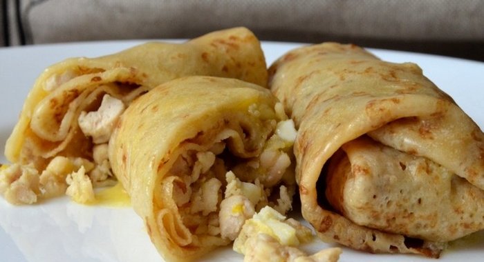 Блинчики с фаршем и яйцом