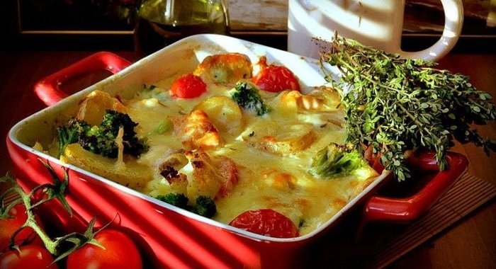 Запеканка с семгой и брокколи