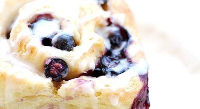 Булочки с черникой