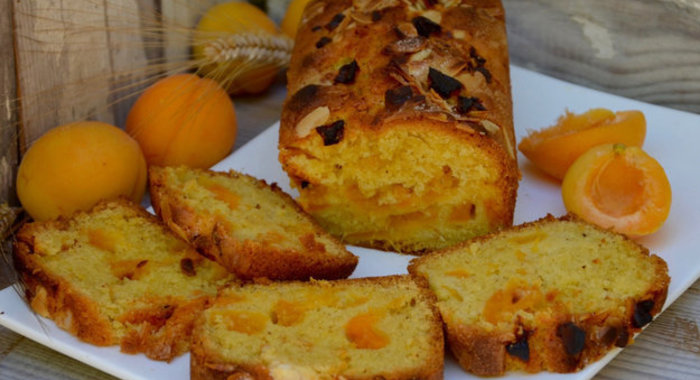 Кекс с абрикосами