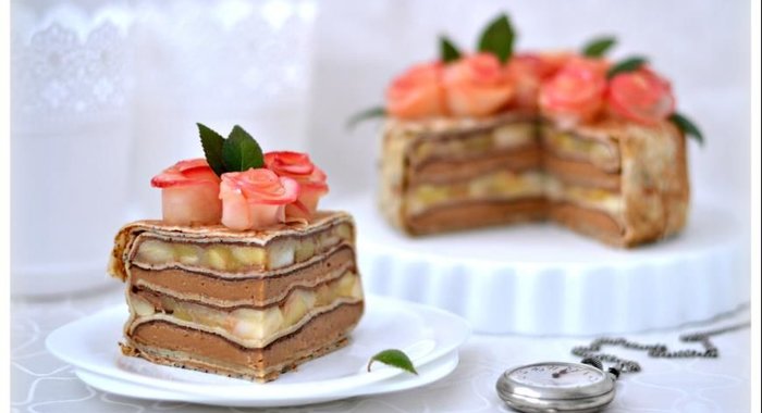 Блинный торт Розовый букет