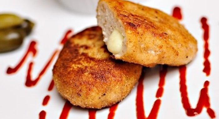 Куриные котлеты с плавленым сыром