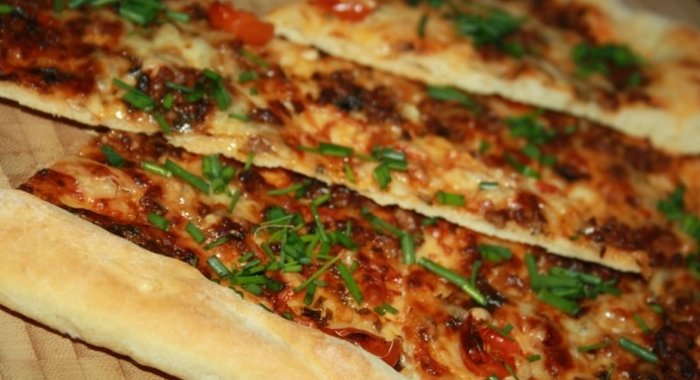 Пицца Болоньезе