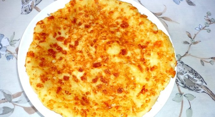 Лепешка из сулугуни жареная