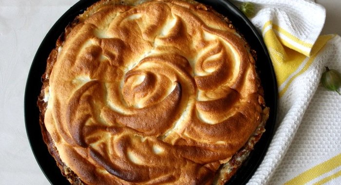 Пирог из крыжовника с легким суфле