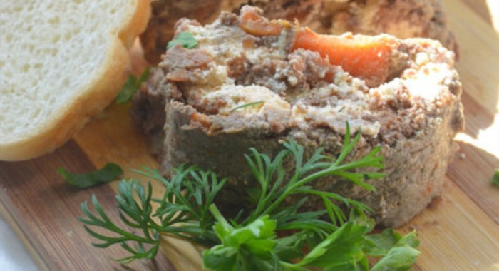 Рулет из куриной печени с сыром