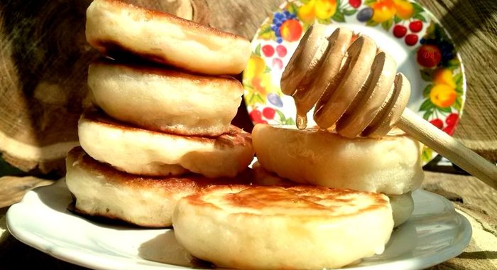 Оладьи на молоке с дрожжами