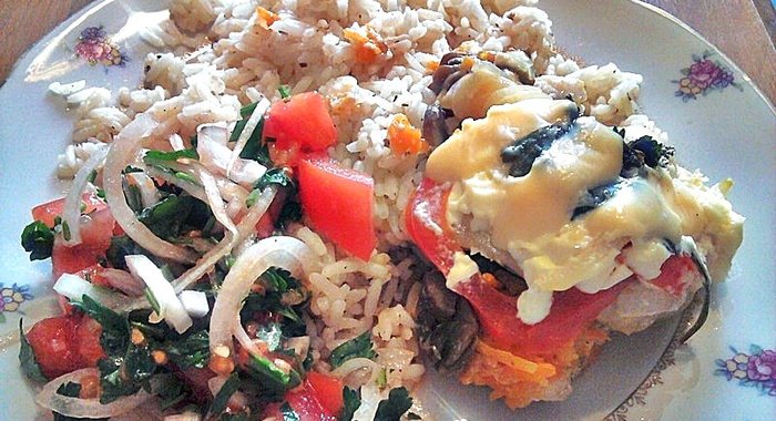 Пангасиус под овощами