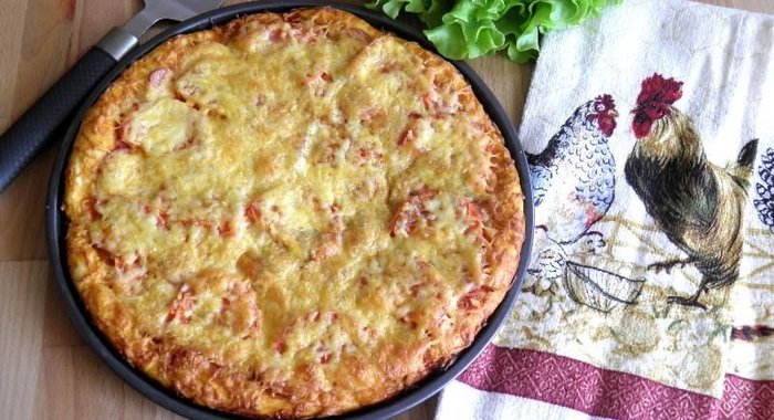 Пицца с сосисками и сыром