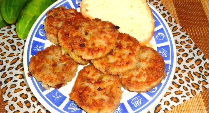 Котлеты с болгарским перцем и рисом