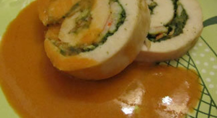 Куриный рулет с креветками и шпинатом