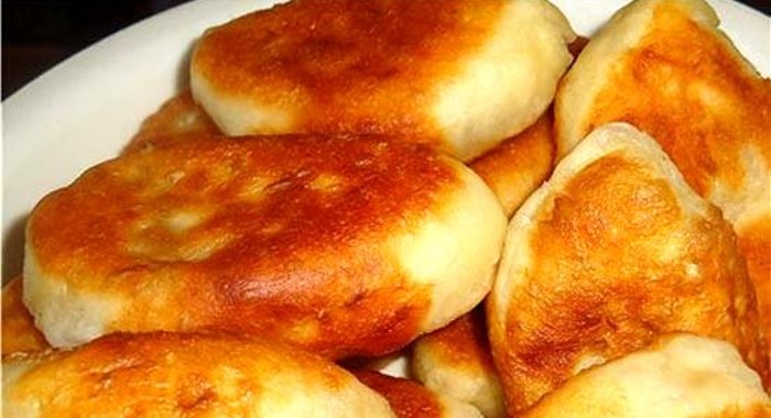Дрожжевые пирожки на сковороде