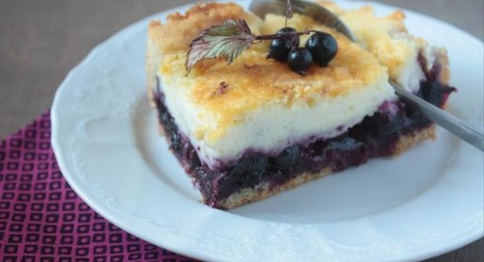 Пирог со смородиной и маскарпоне