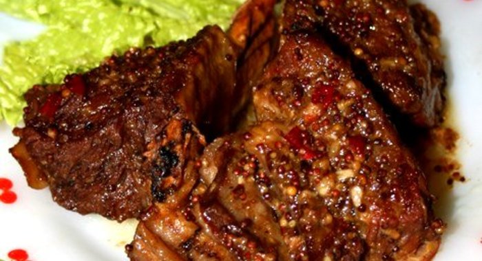 Говяжьи ребра, запеченные в медово-горчичном маринаде
