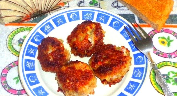 Котлеты с рисом и крабовыми палочками