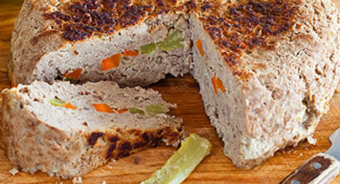 Мясная запеканка с морковью и сельдереем в мультиварке