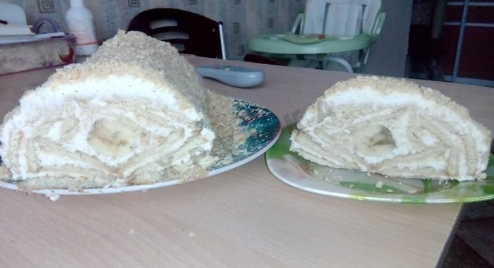 Торт творожный домик из печенья с бананом