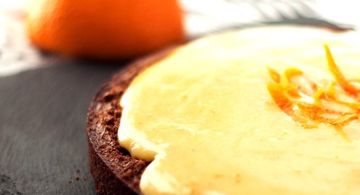 Шоколадный торт с апельсиновым кремом