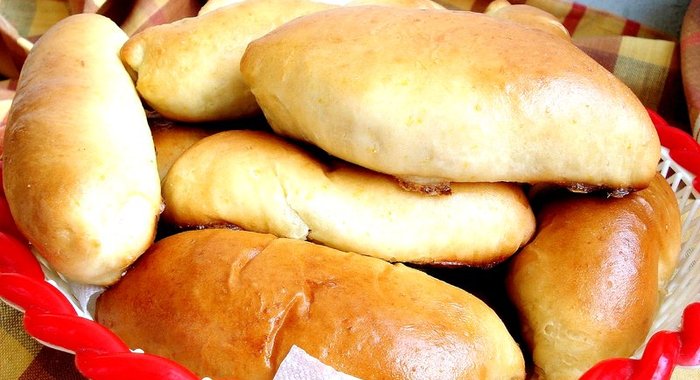 Пирожки с картошкой и шкварками