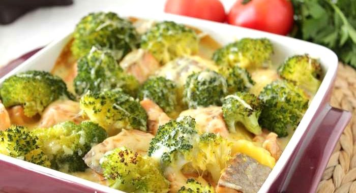 Запеканка с брокколи и картофелем