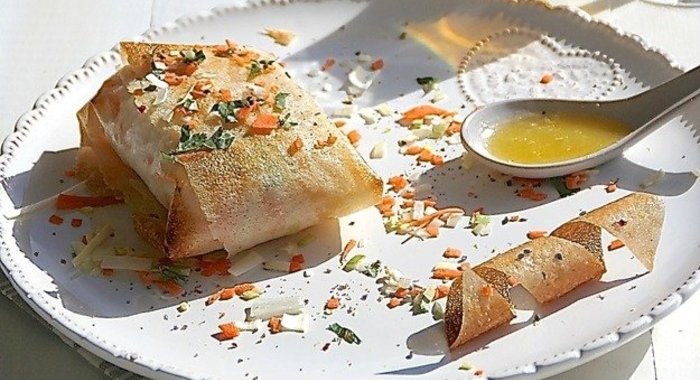 Пирожки-брик с филе трески и овощами